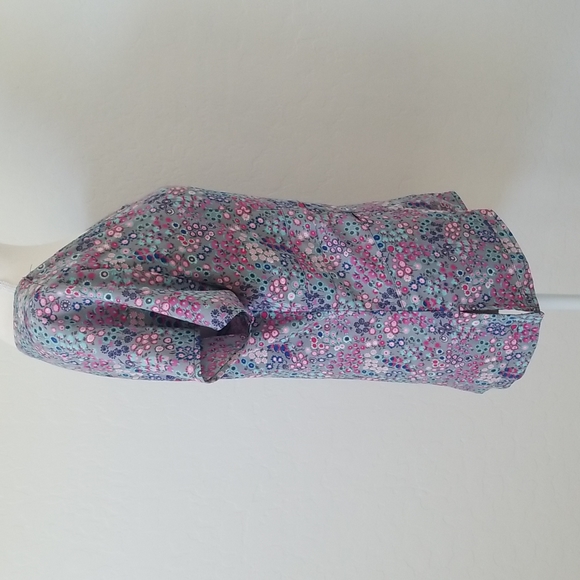 VERA BRADLEY Floral Scrub Top - Picture 6 of 7